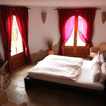 ביניסלם Weingut & Landhotel Can Davero מראה חיצוני תמונה