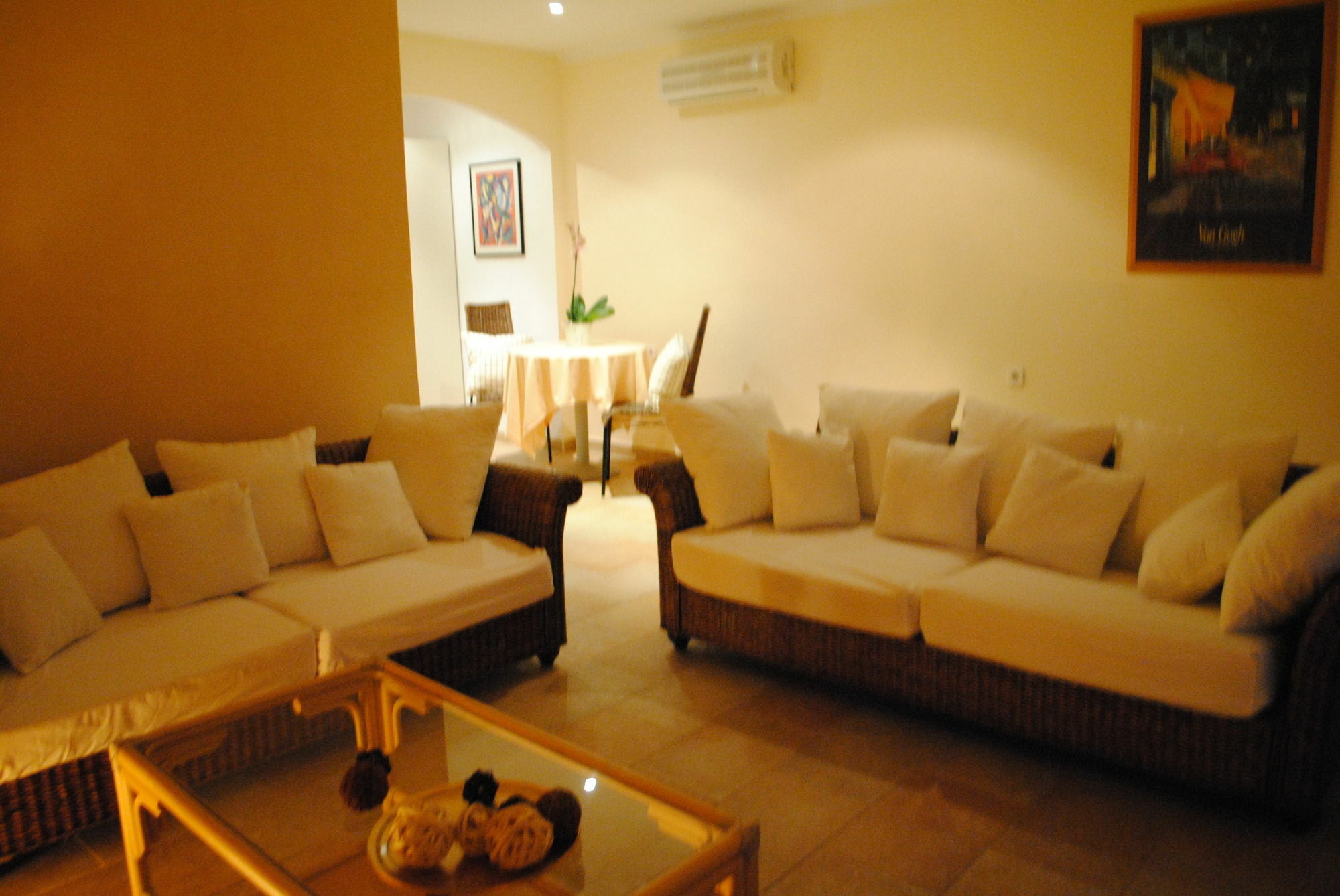 ביניסלם Weingut & Landhotel Can Davero מראה חיצוני תמונה